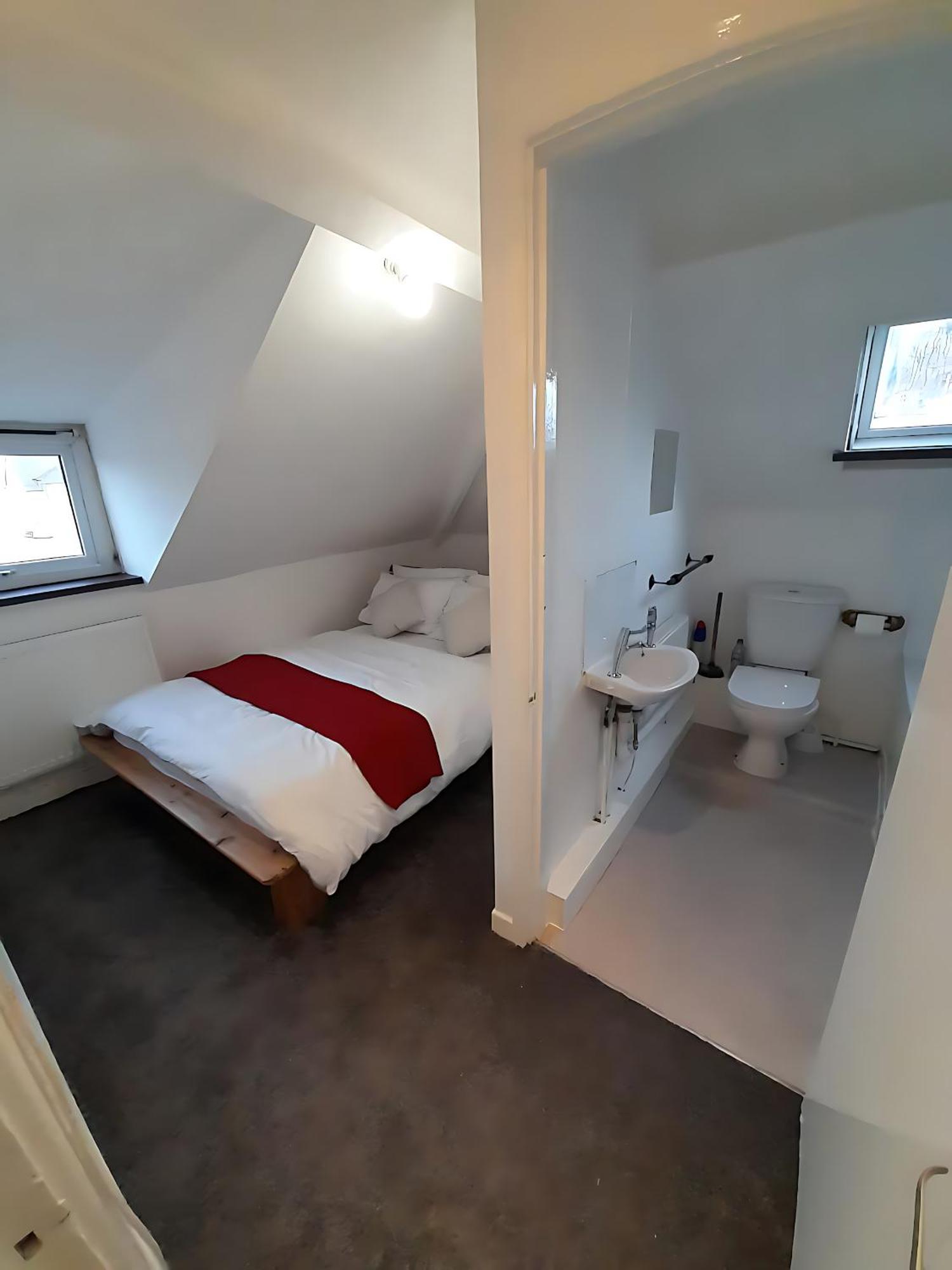 Entire Victoria Park Cardiff Apartment With Free Street Parking Bus 17 And 18 Direct To Cardiff City Centre, Fast Free Wi-Fi 외부 사진